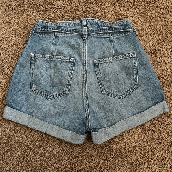 Hollister shorts with belt - Picture 5 of 5